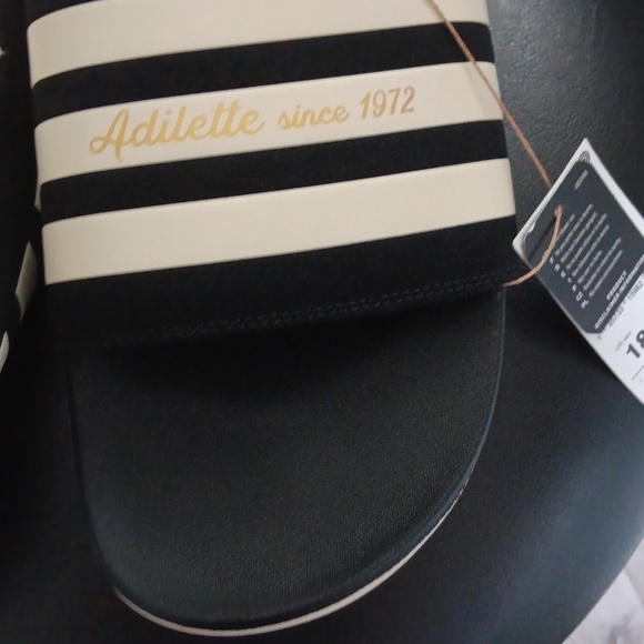 Men's super soft size 18 Adidas brand Adilette comfort slides black & cream - Picture 6 of 6